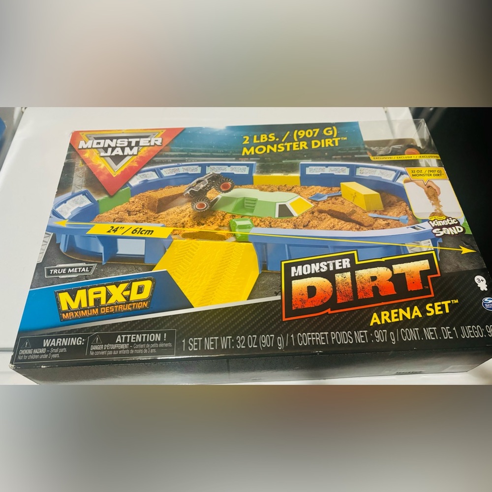 Monster Jam Arena Set BRAND NEW